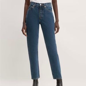 NWT everlane 90’s cheeky ankle length jean. Size 28